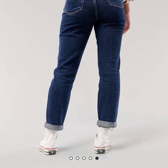 Hollister Ultra High Waist Mom Jean Medium Wash - Picture 2 of 9